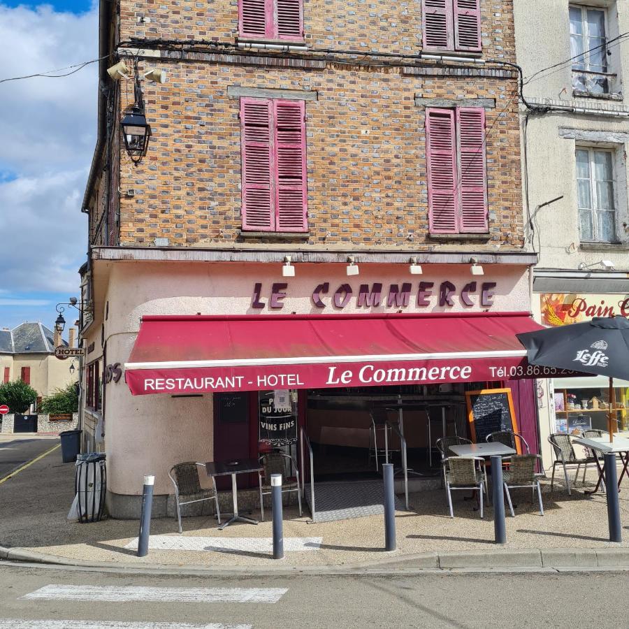 מלון Pont-Sur-Yonne Le Commerce מראה חיצוני תמונה